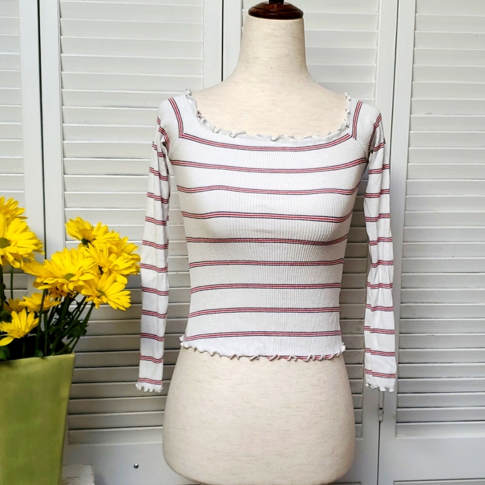 DESIGN LAB Size S Stripe Long Sleeve Crop Top